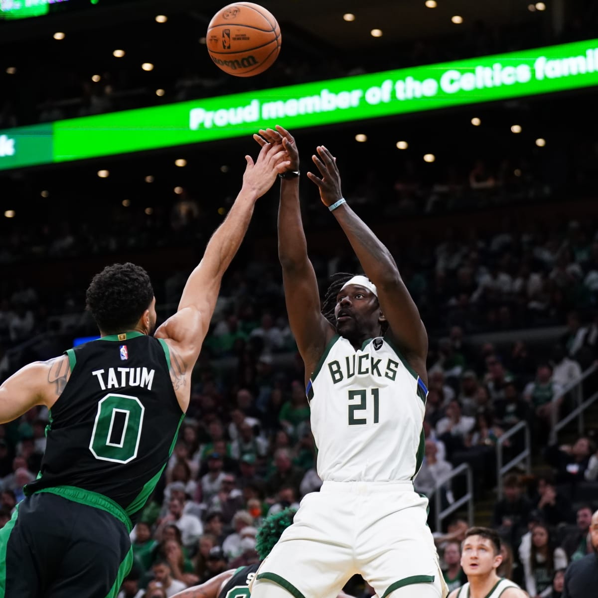 Boston Celtics: Lakers sign away C's feel-good offseason story