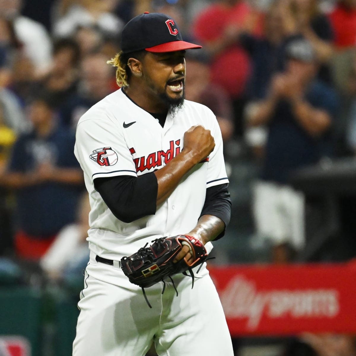 Edwin Díaz, Emmanuel Clase win 2022 Relievers of the Year Award