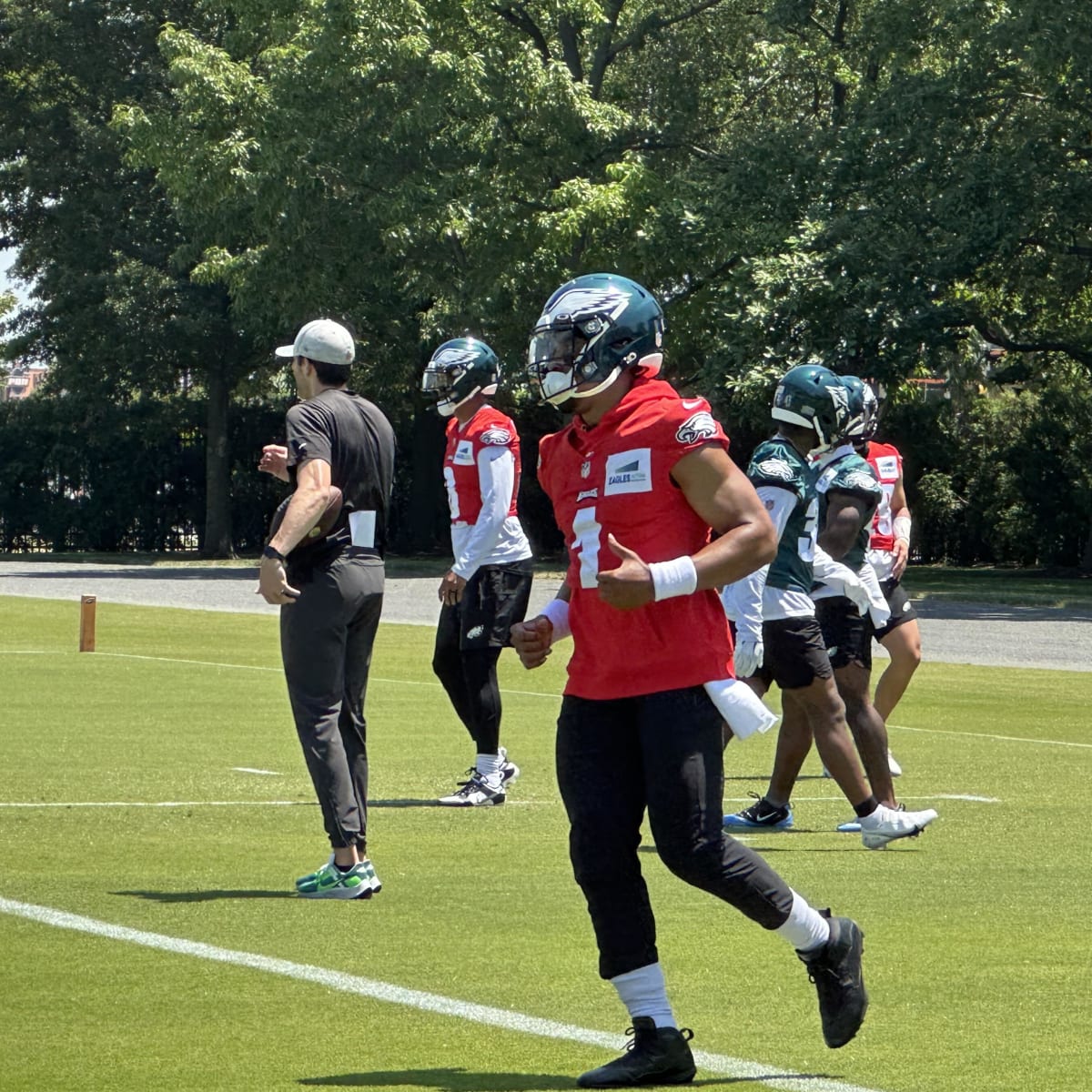 Kenneth Gainwell's new groove, other observations from Eagles OTA session  with media