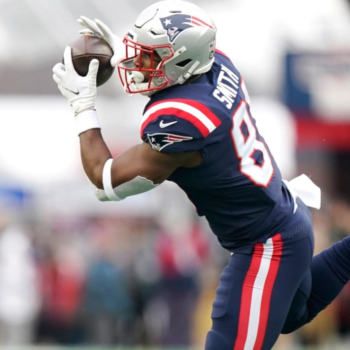 Patriots-Falcons trade grades: New England dealing Jonnu Smith to Atlanta,  per report 