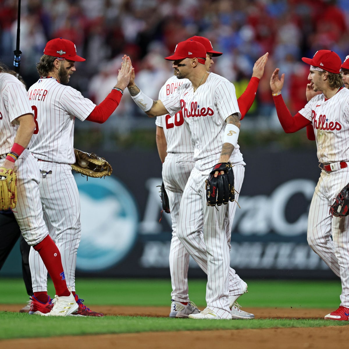 The Phillies are utterly destroying the Diamondbacks