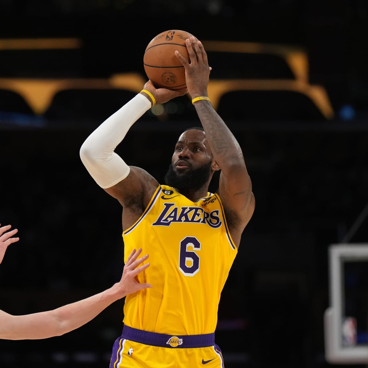 Warriors vs. Lakers: Start time, where to watch, what's the latest