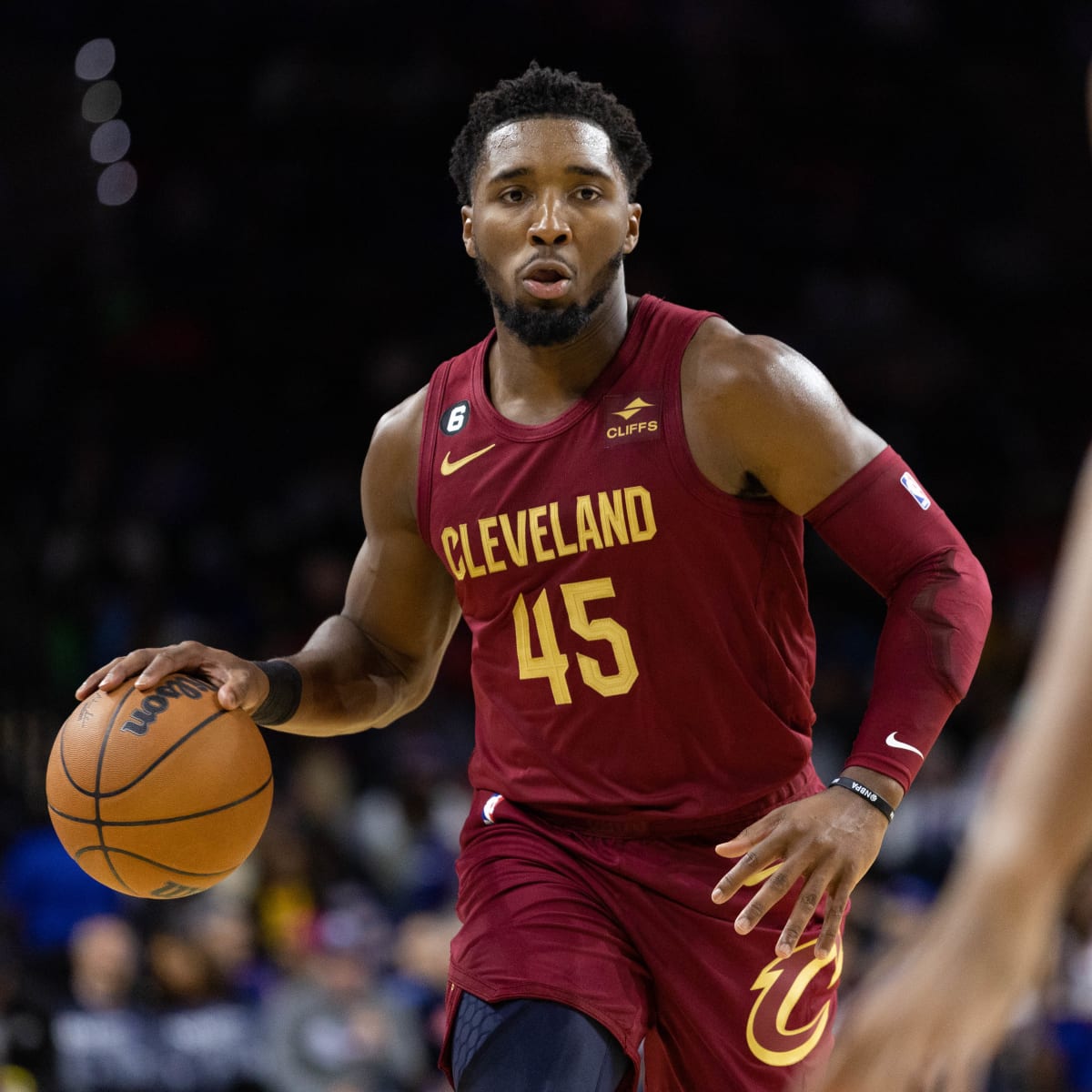 Donovan Mitchell drops franchise record 71 in Cavs win - Card Chronicle