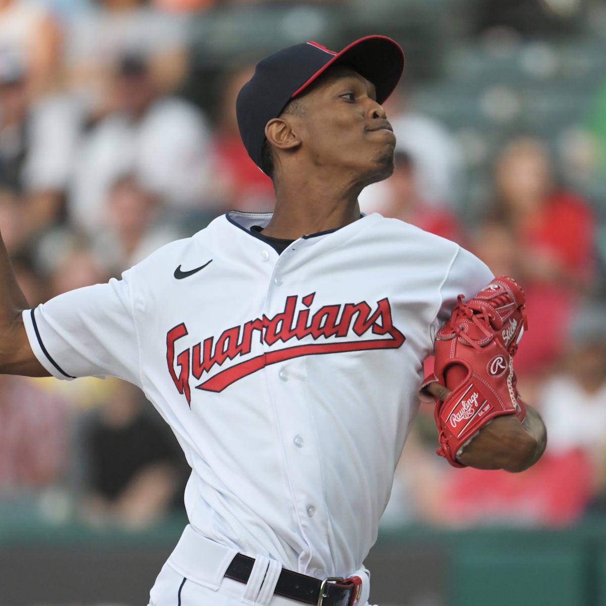 McKenzie strikes out 10 in debut as Indians beat Tigers