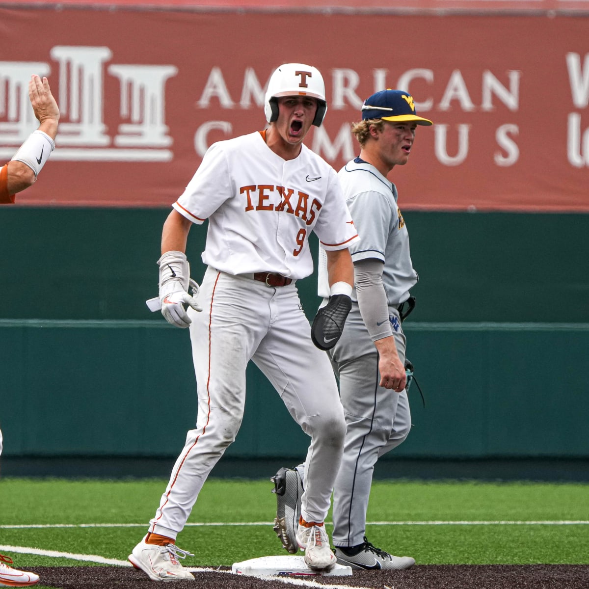 Texas Longhorns baseball wins first-ever road series over West Virginia