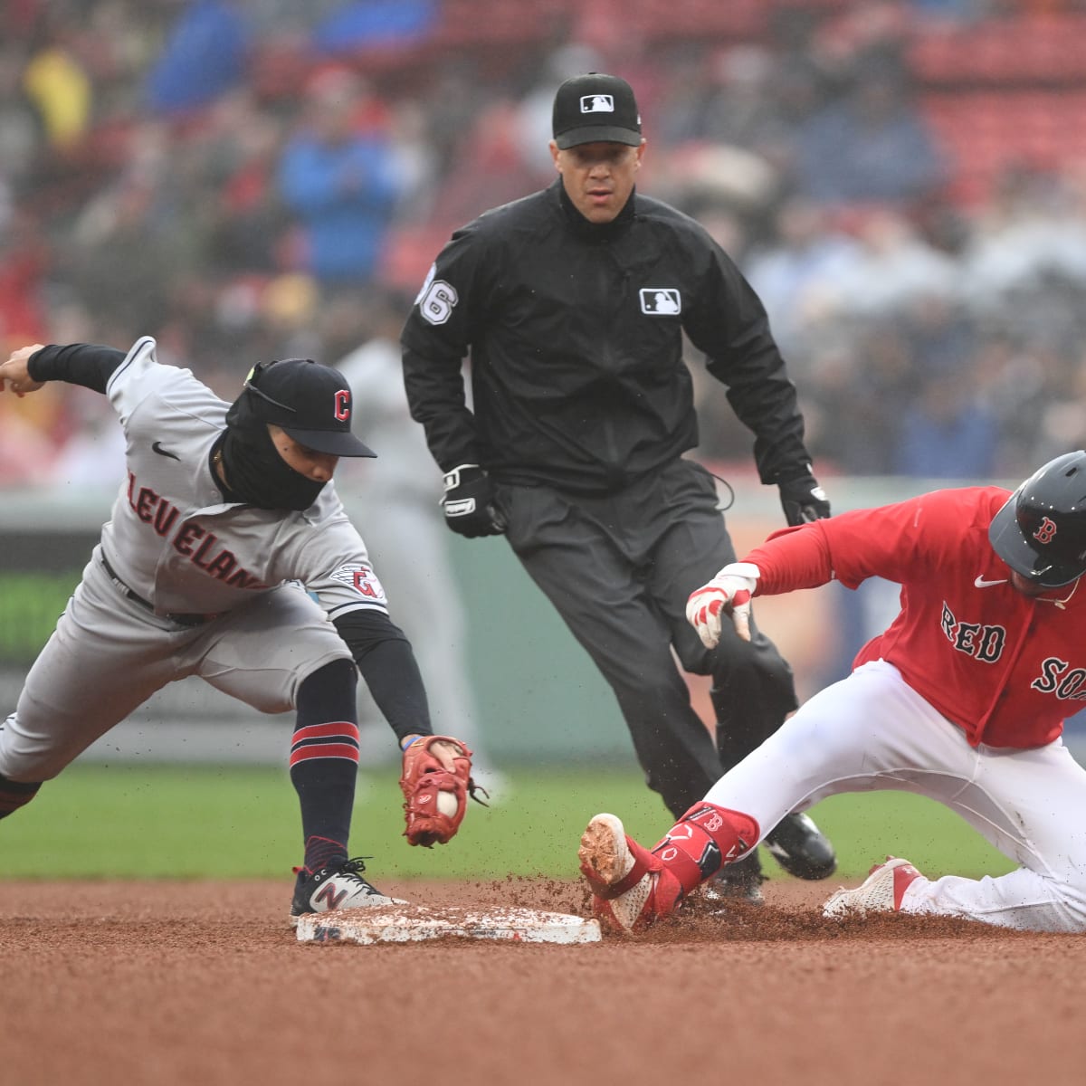 Shane Bieber pitches gem as Guardians beat Tigers in series opener 