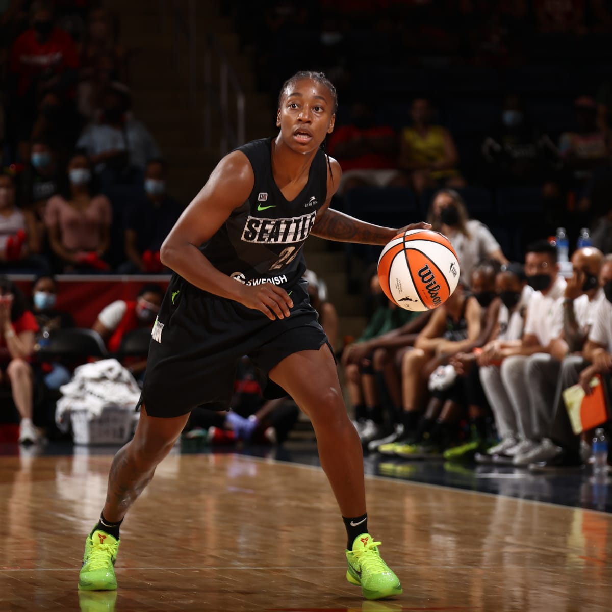 WNBA Free Agency: Who will return to the Los Angeles Sparks in 2022? -  Silver Screen and Roll