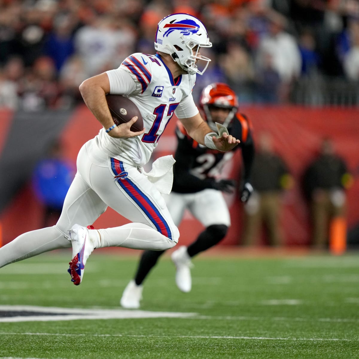 Buffalo Bills CB Taron Johnson Injured vs. Cincinnati Bengals; Will He  Return? - Sports Illustrated Buffalo Bills News, Analysis and More