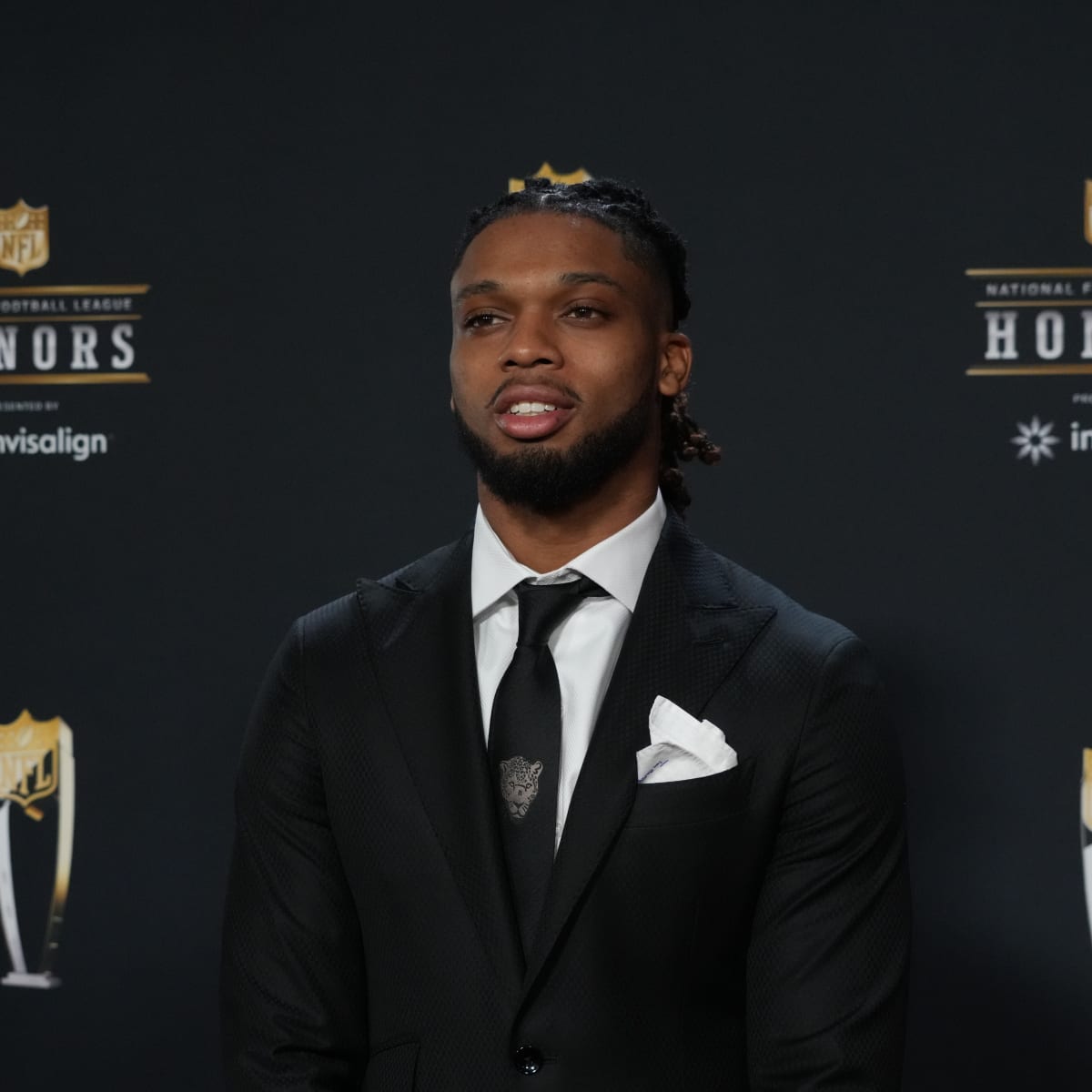 NFL honors Damar Hamlin