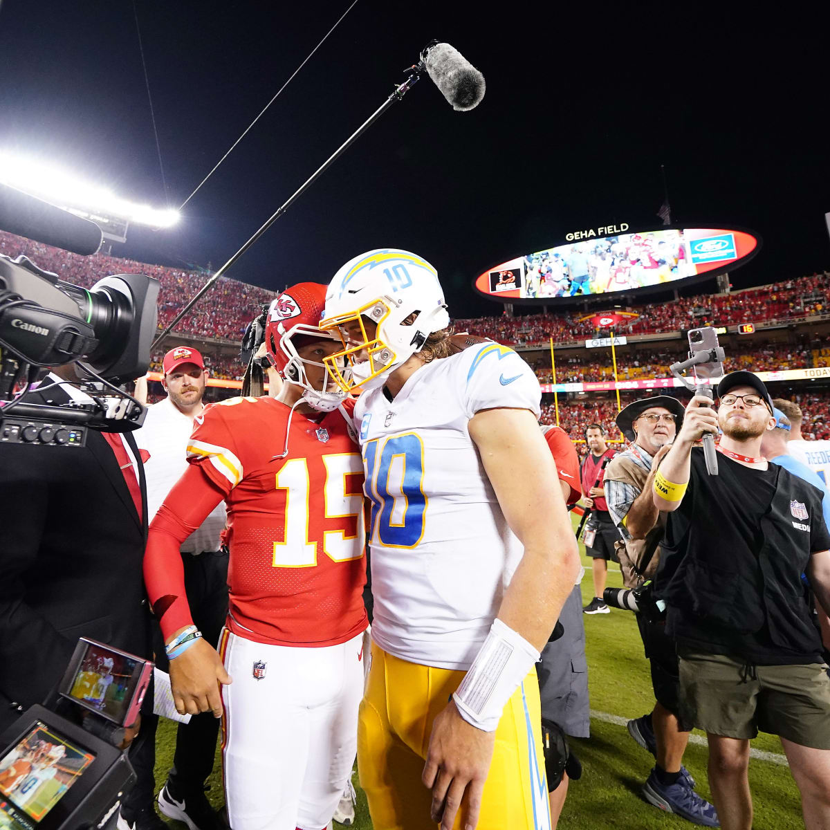 Chiefs vs. Chargers: 5 things to watch for on Sunday night in Week 11