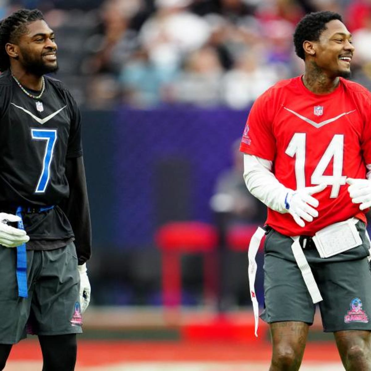 LOOK: Cowboys CB Trevon Diggs gets gameday tribute from big bro Stefon