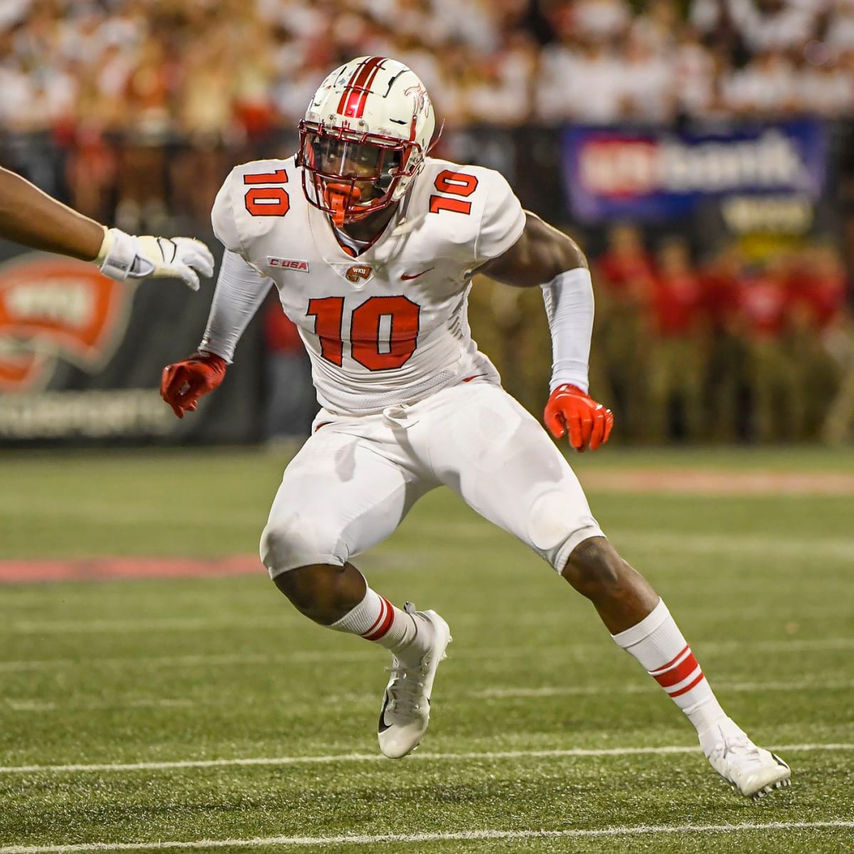 Ahead of NFL Draft, Western Kentucky pass rusher DeAngelo Malone has seven  visits and three private