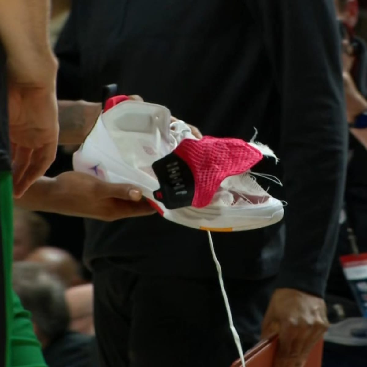 Grant Williams' shoe exploded 😳 