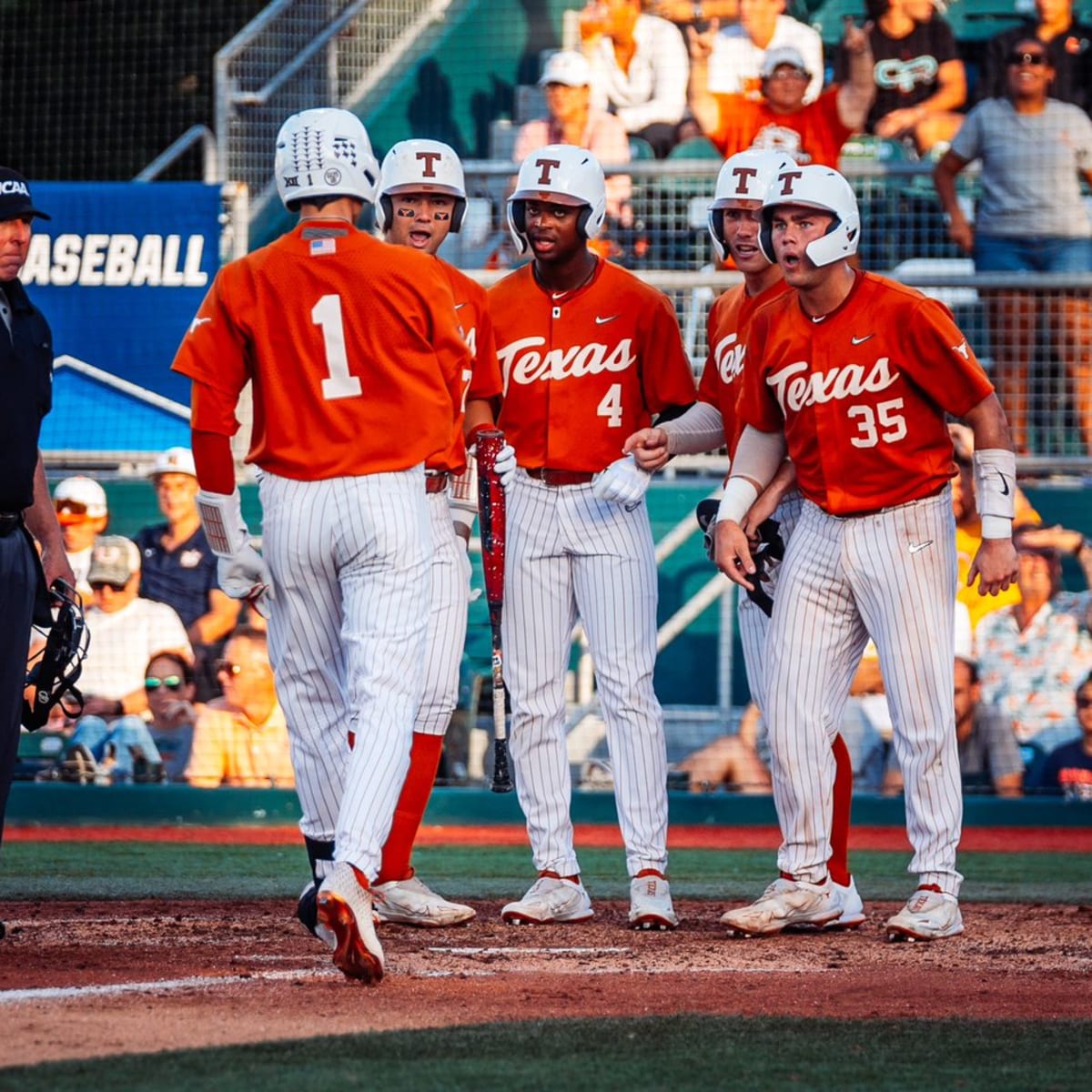 No. 2 Texas Longhorns Extend Baseball Winning Streak - Sports Illustrated Texas  Longhorns News, Analysis and More