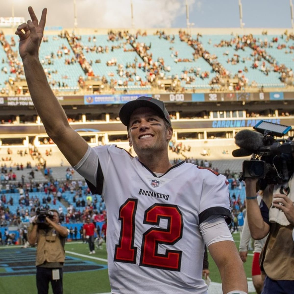 28.10.2012 London, England. NE Patriots QB Tom Brady celebrates