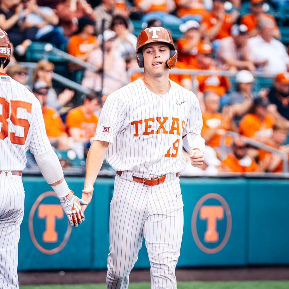 Baseball Falls in Game Two at Texas - Manhattan College Athletics