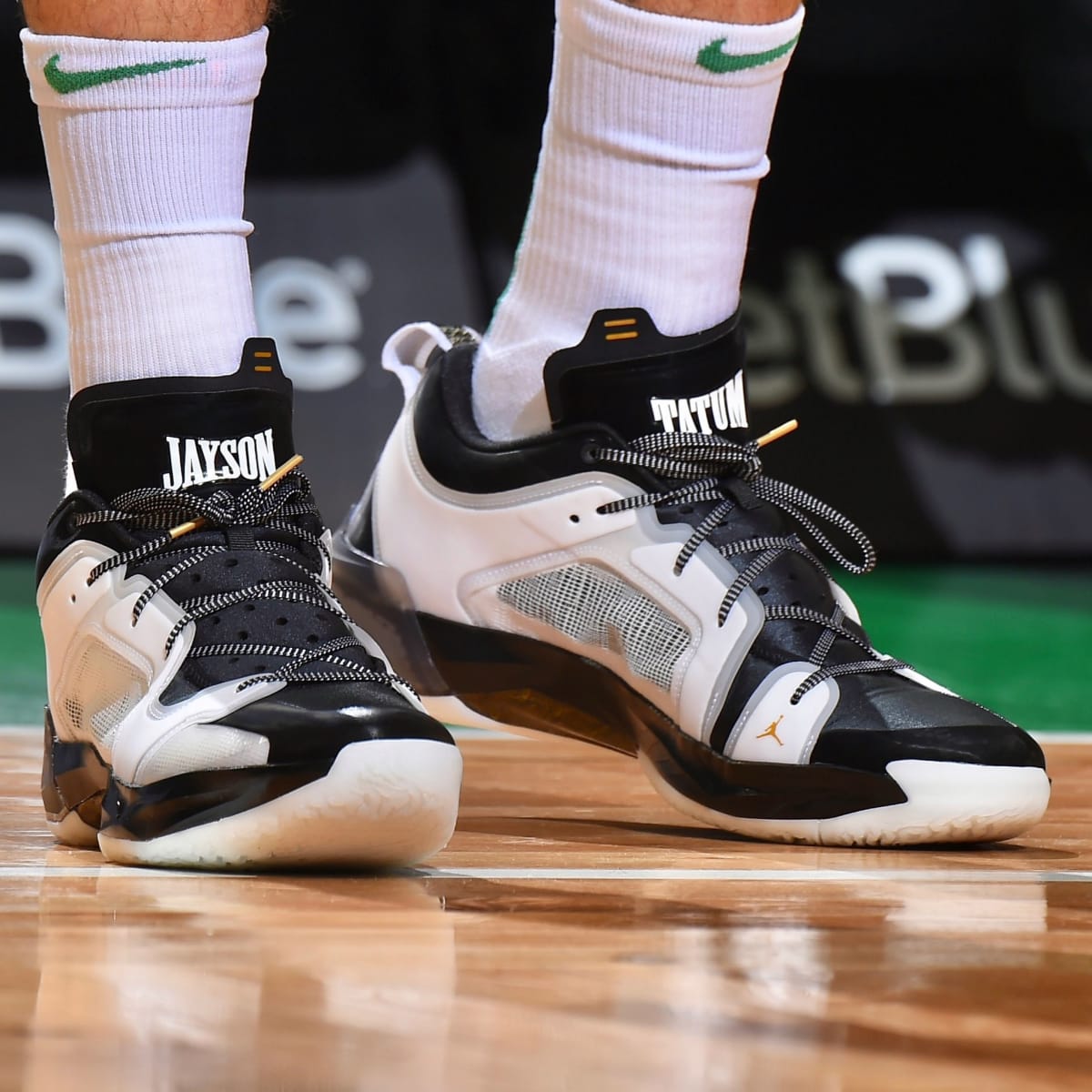 lente política Inclinarse Jayson Tatum Scores 51 Points in Air Jordan 37 Low - Sports Illustrated  FanNation Kicks News, Analysis and More
