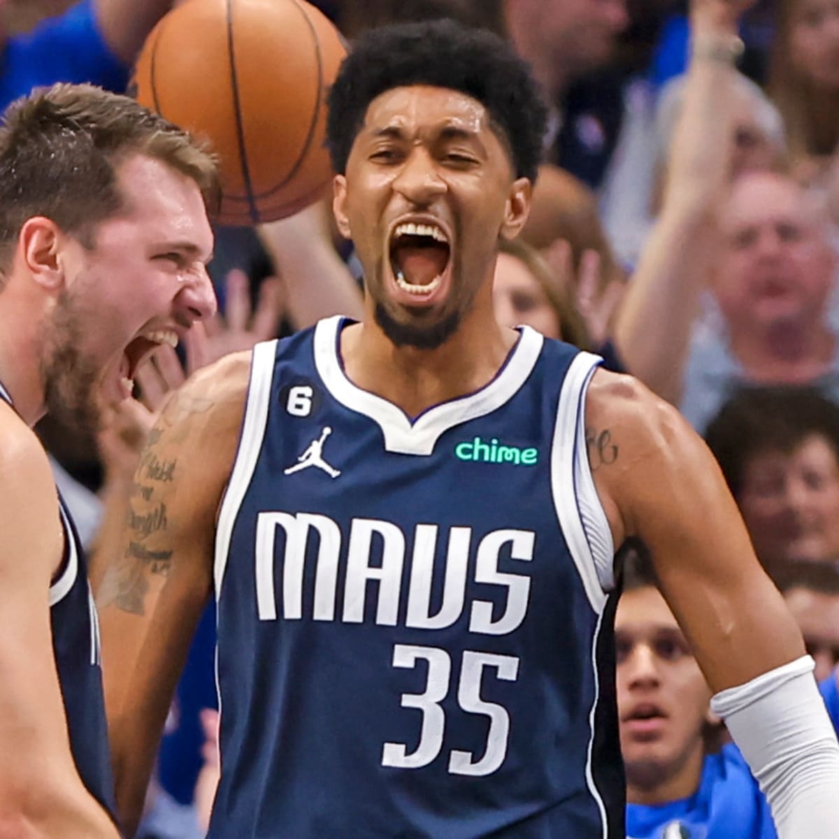 Vibe's great here': Christian Wood is clicking when Luka Doncic, Mavericks  need him most