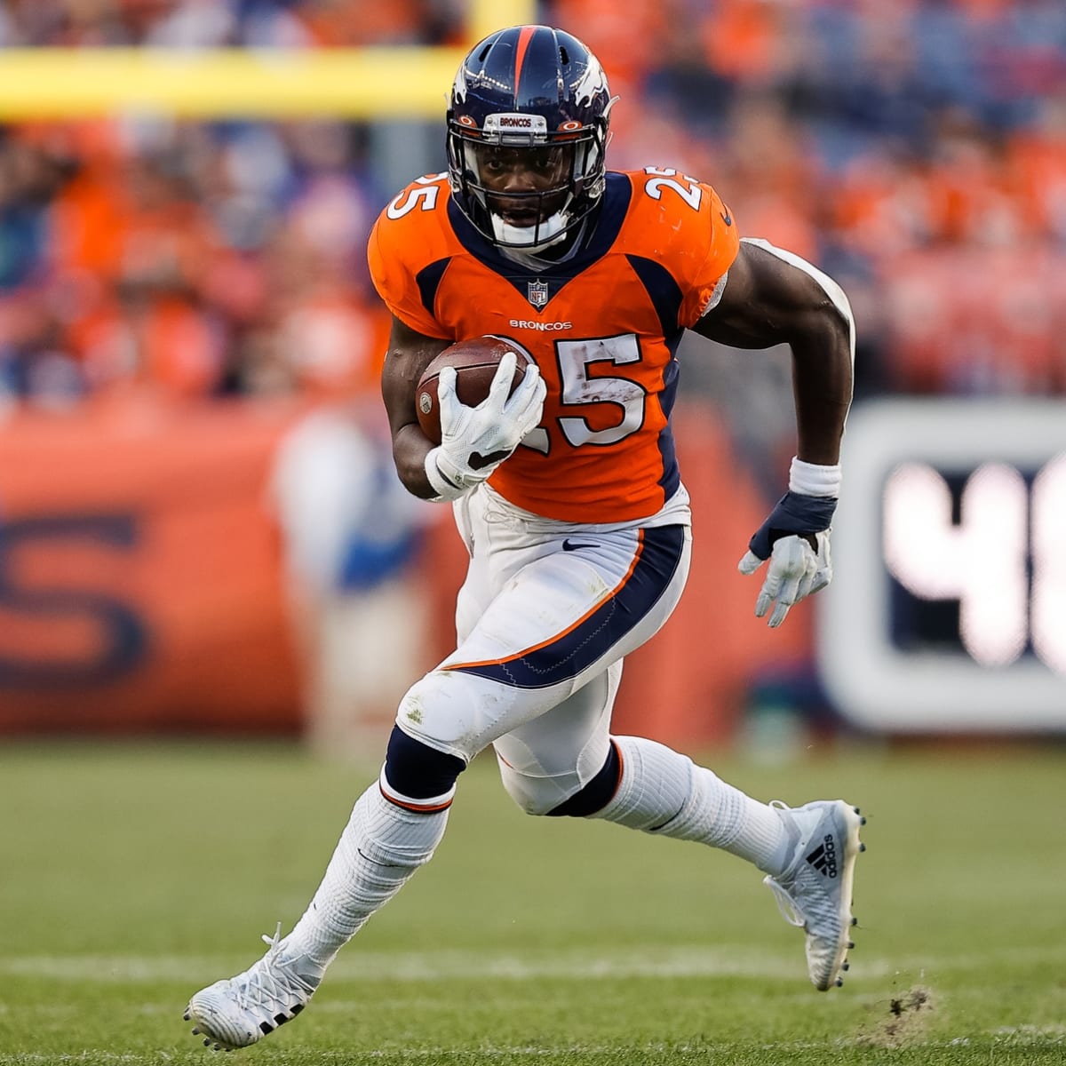 Report: Broncos Re-Sign RB Melvin Gordon to One-Year Deal - Sports  Illustrated Mile High Huddle: Denver Broncos News, Analysis and More