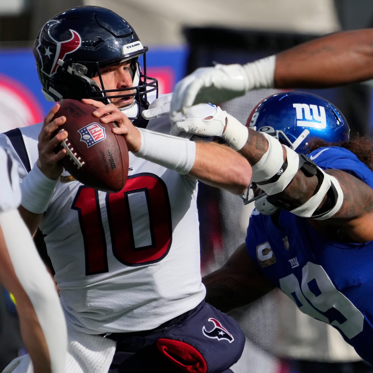 Game Ball To Everbody!' DeMeco Ryans, Young Houston Texans Continue to  Impress - Sports Illustrated Houston Texans News, Analysis and More