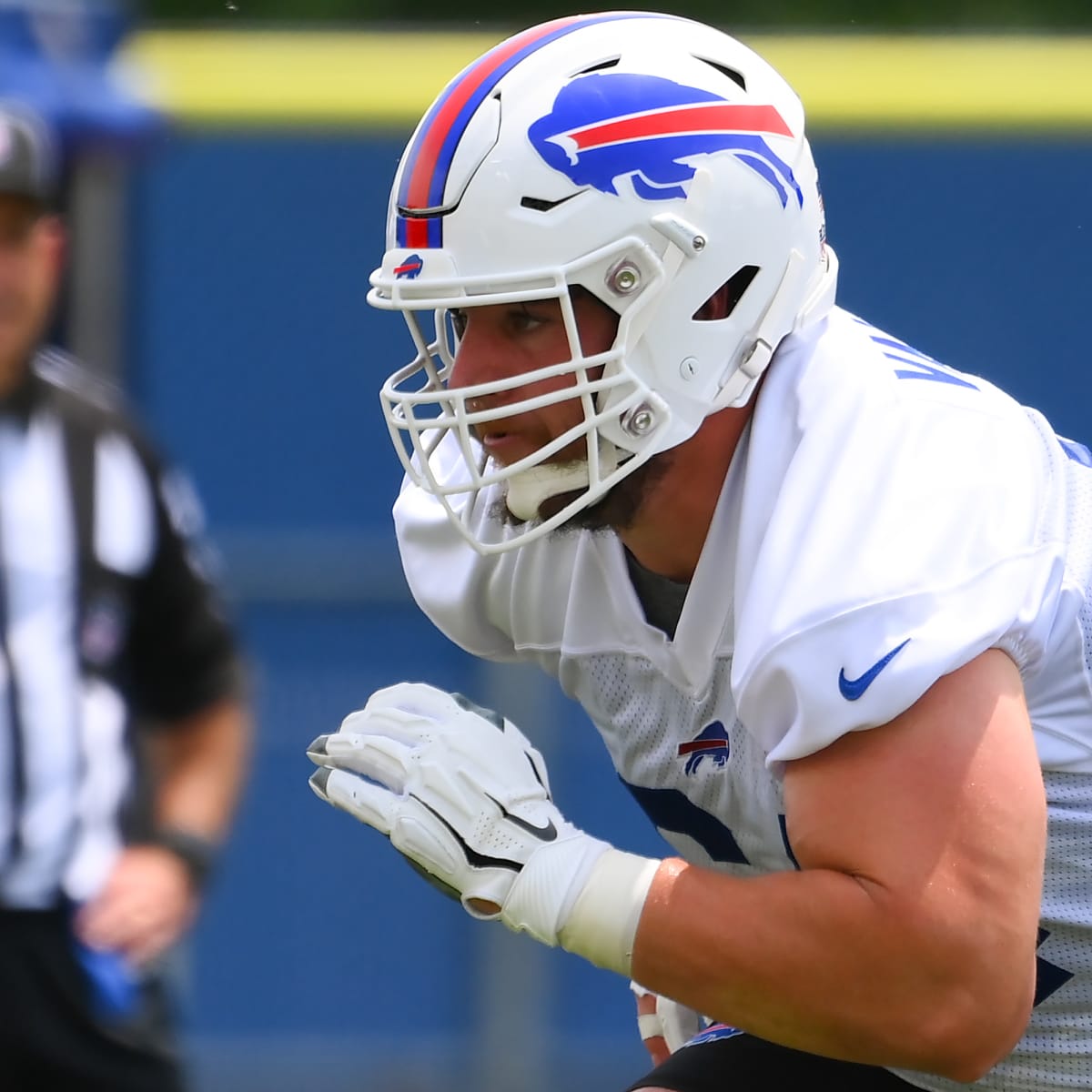 Buffalo Bills guard Greg Van Roten before an NFL game between the News  Photo - Getty Images