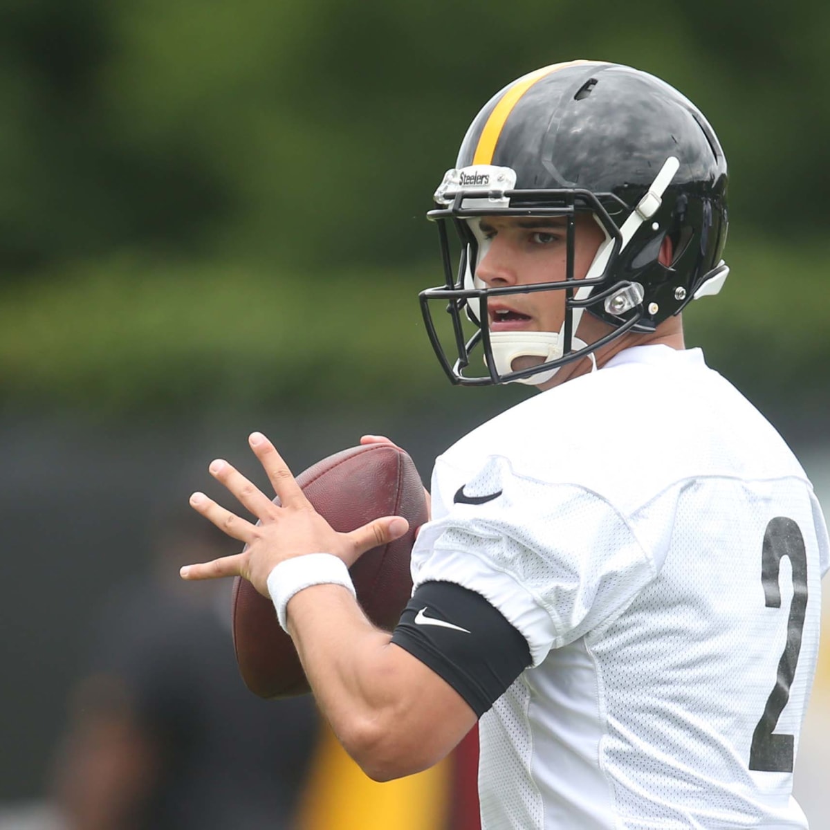 Steelers QB Kenny Pickett achieves rare NFL preseason feat