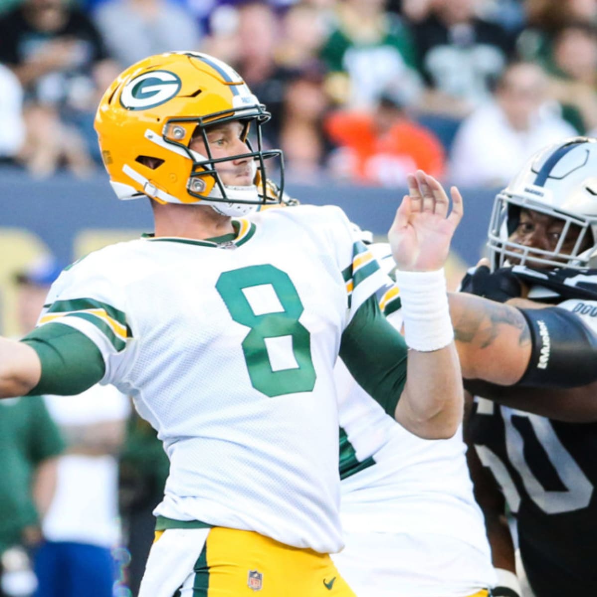 Green Bay Packers quarterback Tim Boyle (8) warms up before an NFL football  game against the San Francisco 49ers, Thursday, Nov. 5, 2020, in Santa  Clara, Calif. (AP Photo/Scot Tucker Stock Photo - Alamy