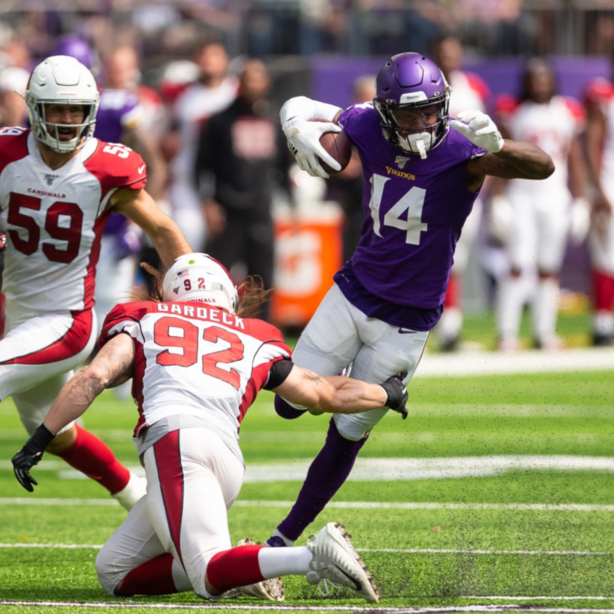 Minnesota Vikings: Stefon Diggs works out in Cardinals shirt