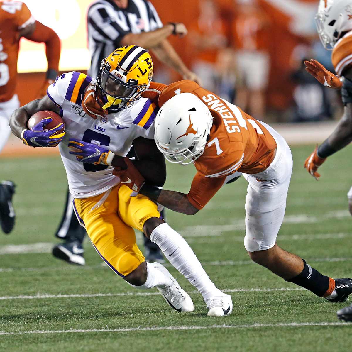 Caden Sterns of Texas Longhorns knocked out of Big 12 championship game  with knee injury - ESPN