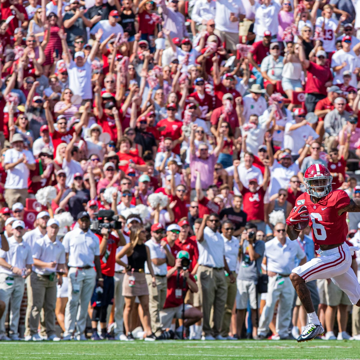 Alabama WR DeVonta Smith emerges from the shadows after breakout game vs.  South Carolina