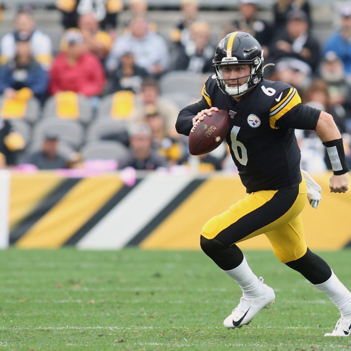 Devlin Hodges earned respect, proved starting capabilities in loss to  Baltimore - Sports Illustrated Pittsburgh Steelers News, Analysis and More