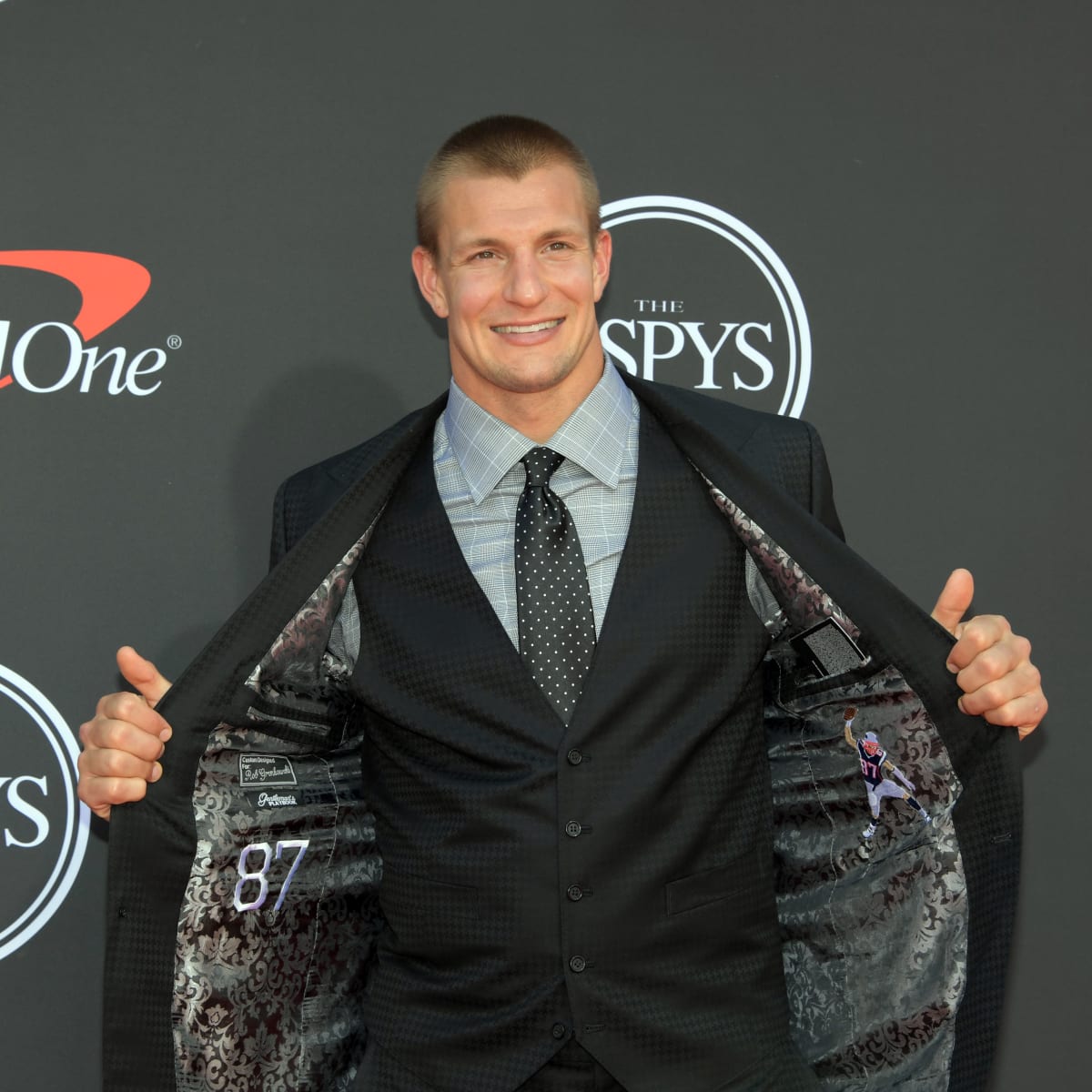 Rob Gronkowski rejoining Fox as analyst on 2022 Sunday NFL shows