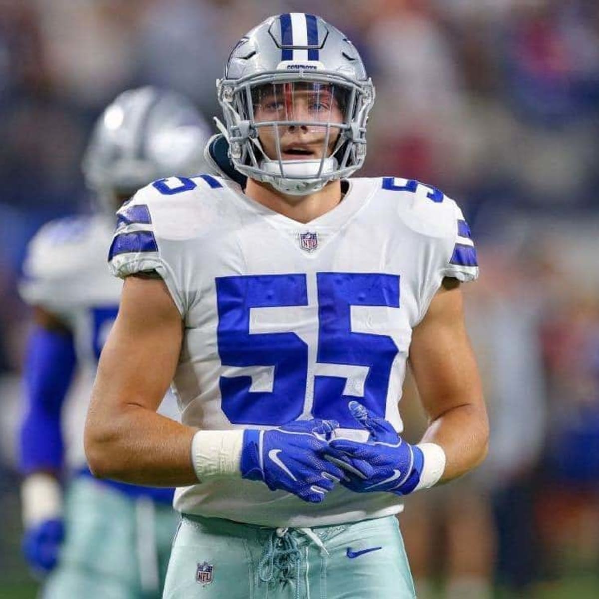 Vander Esch Looking Nothing Like a Rookie LB