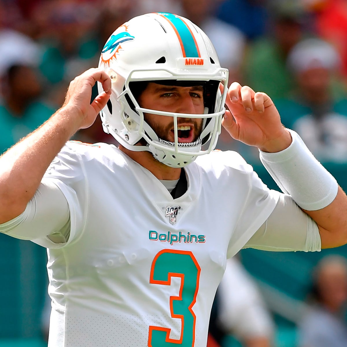 Ryan Fitzpatrick named Dolphins starting QB vs. Bills, Josh Rosen benched -  Sports Illustrated