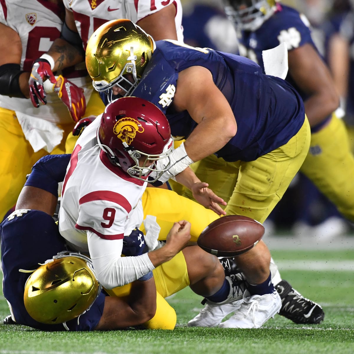 Notre Dame defensive tackle Myron Tagovailoa-Amosa on facing USC'