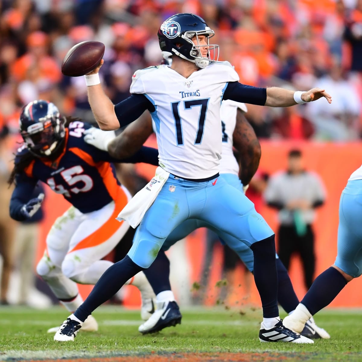 Tennessee Titans cornerback Breon Borders (39) plays in an NFL football  game against the Houston Texans on Sunday, Nov. 21, 2021, in Nashville, Tenn.  (AP Photo/John Amis Stock Photo - Alamy