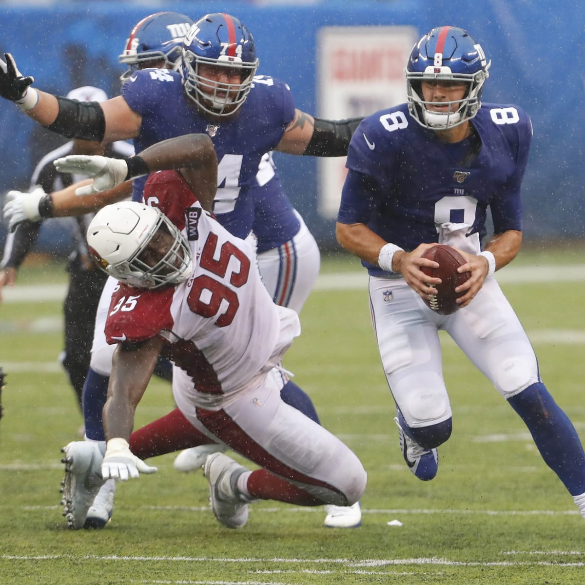 Daniel Jones struggles in the rain against Arizona Cardinals as Giants lose