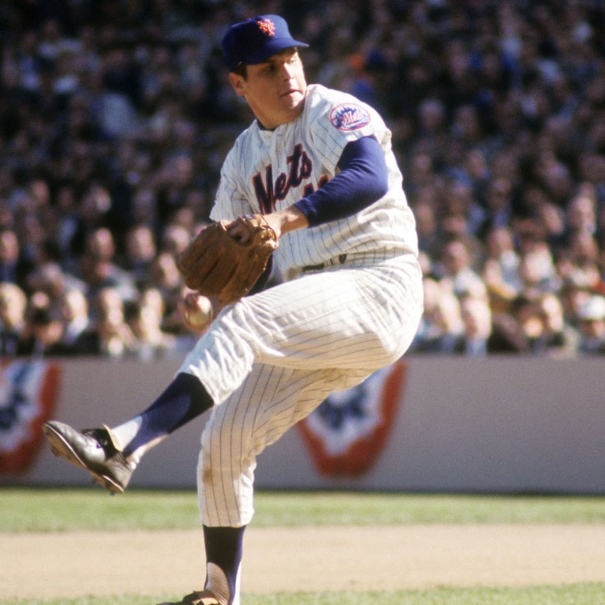 Tom Seaver, Hall of Fame pitcher who led 'Miracle Mets' to victory, has died  at 75