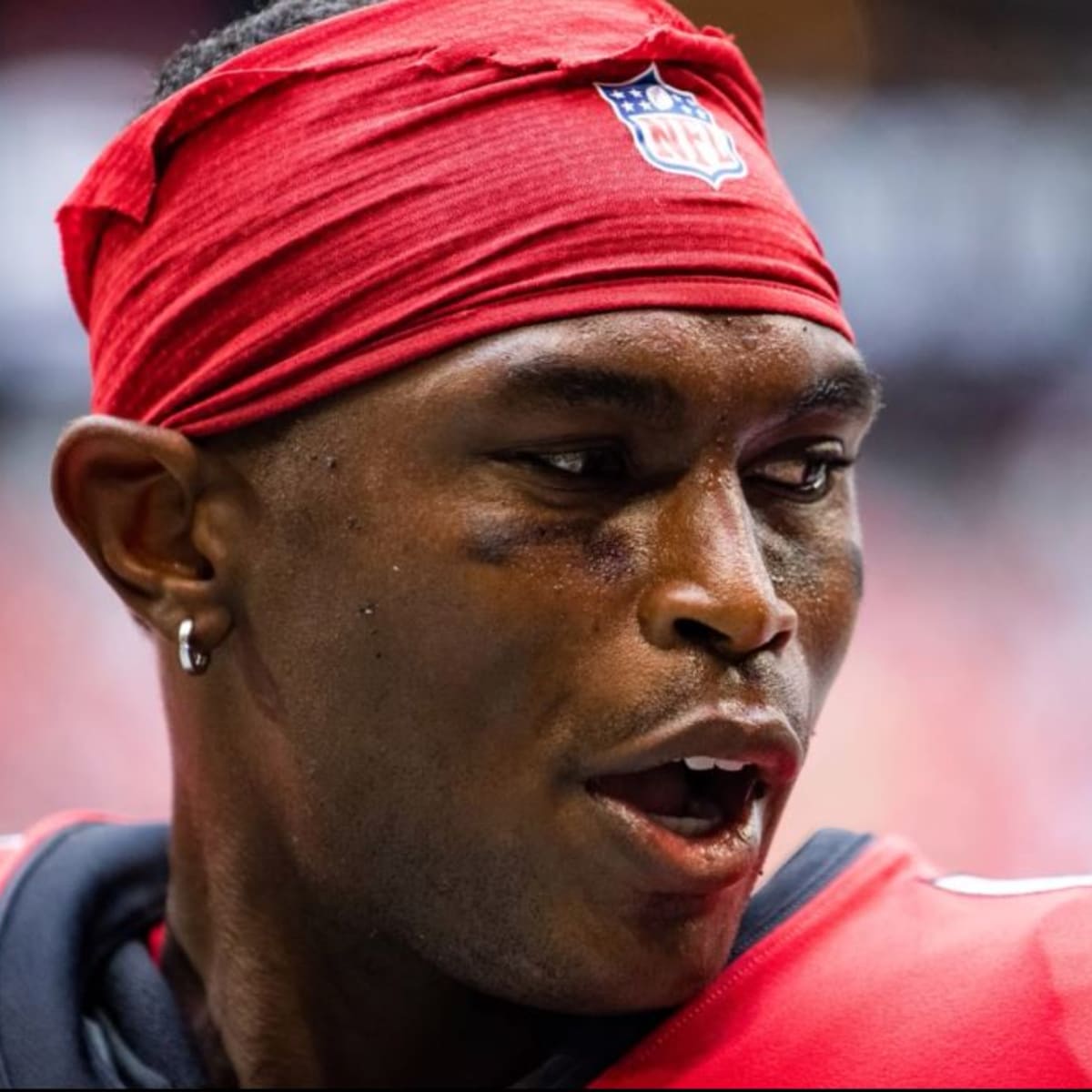 Julio Jones Lost a $100,000 Earring, so He Hired a Dive Team to Get It