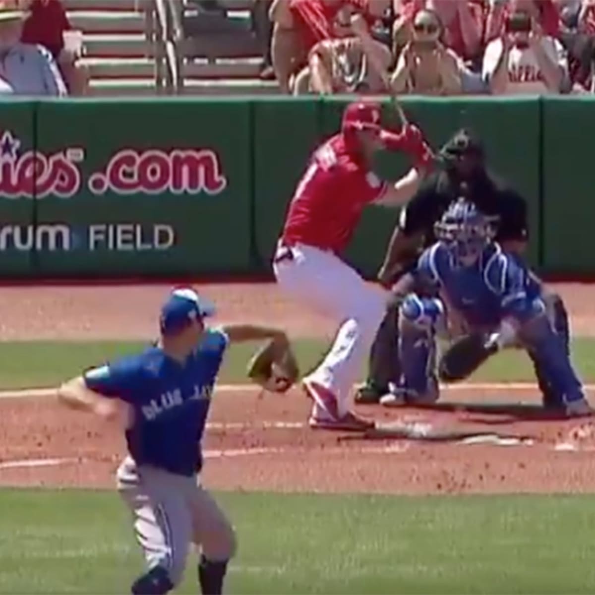 Bryce Harper hits monster first home run with Phillies (video