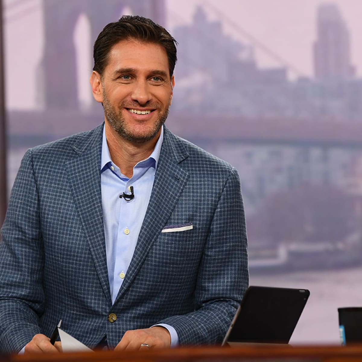 Jets are Super Bowl contenders with Aaron Rodgers, super fan Mike Greenberg  says 