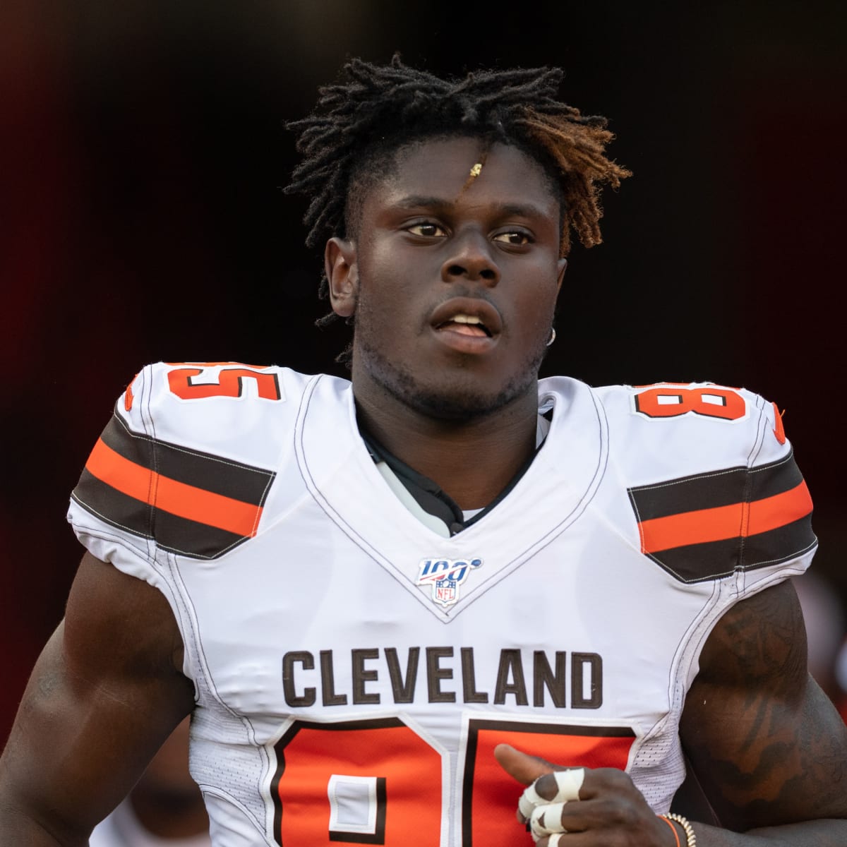 David Njoku injury update: Browns place TE on IR after broken wrist -  Sports Illustrated