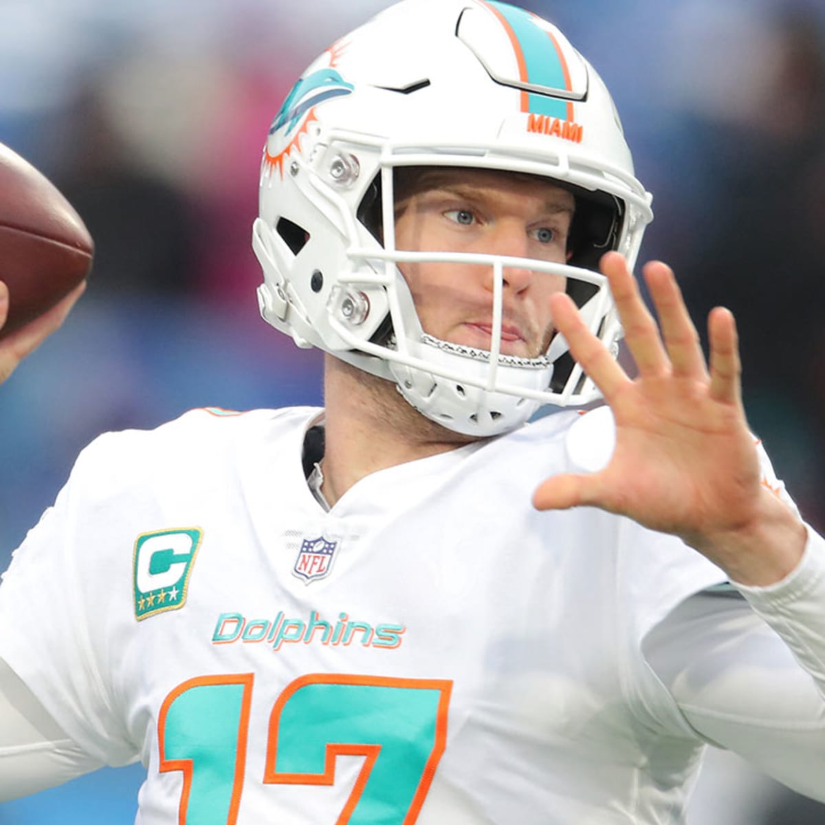 Ryan Tannehill hurt, Brock Osweiler in as Miami Dolphins' starting QB