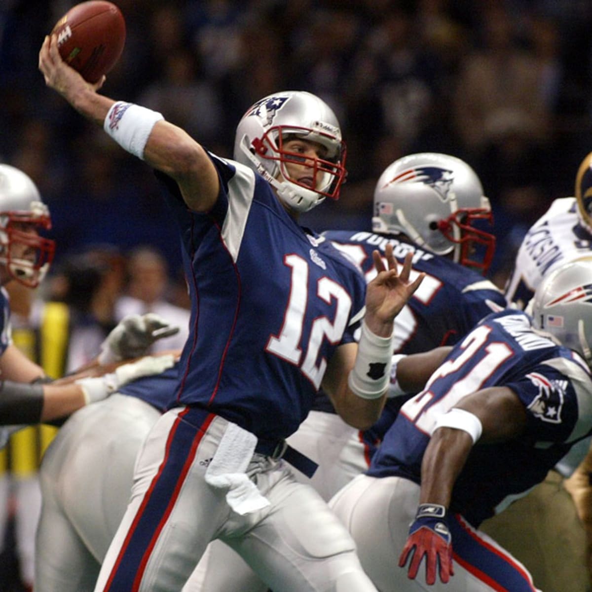 Super Bowl XXXVI: The First Rams-Patriots Super Bowl Was Not an Upset -  Sports Illustrated