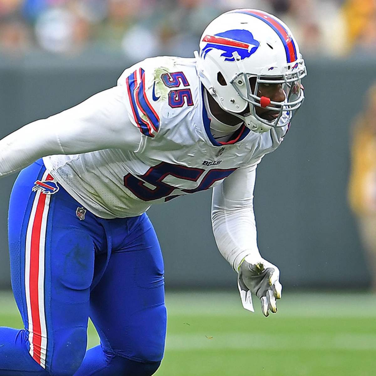 Bills sign pass rusher Jerry Hughes to 2-year extension