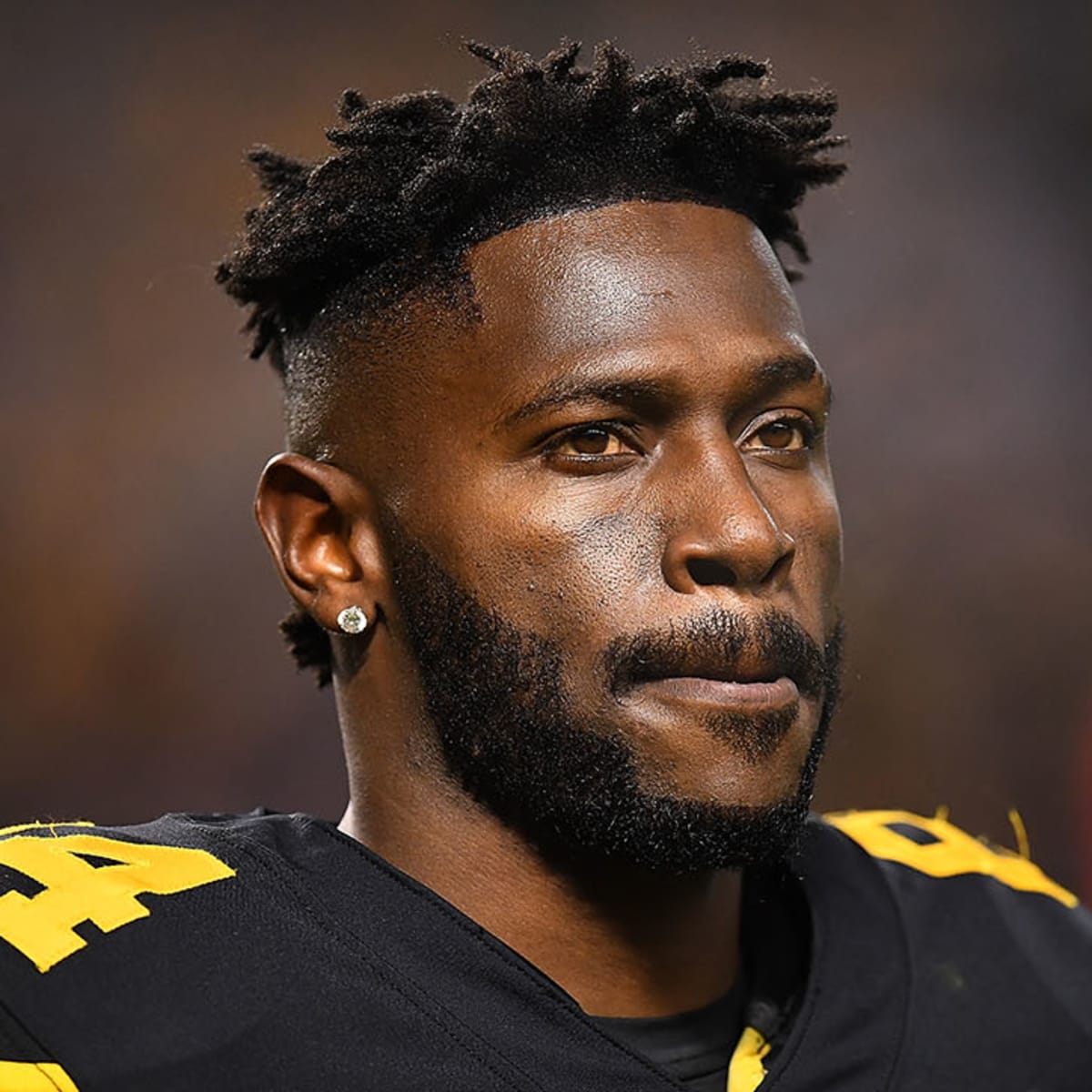 Antonio Brown jersey: Steelers fan video explains feelings post trade -  Sports Illustrated