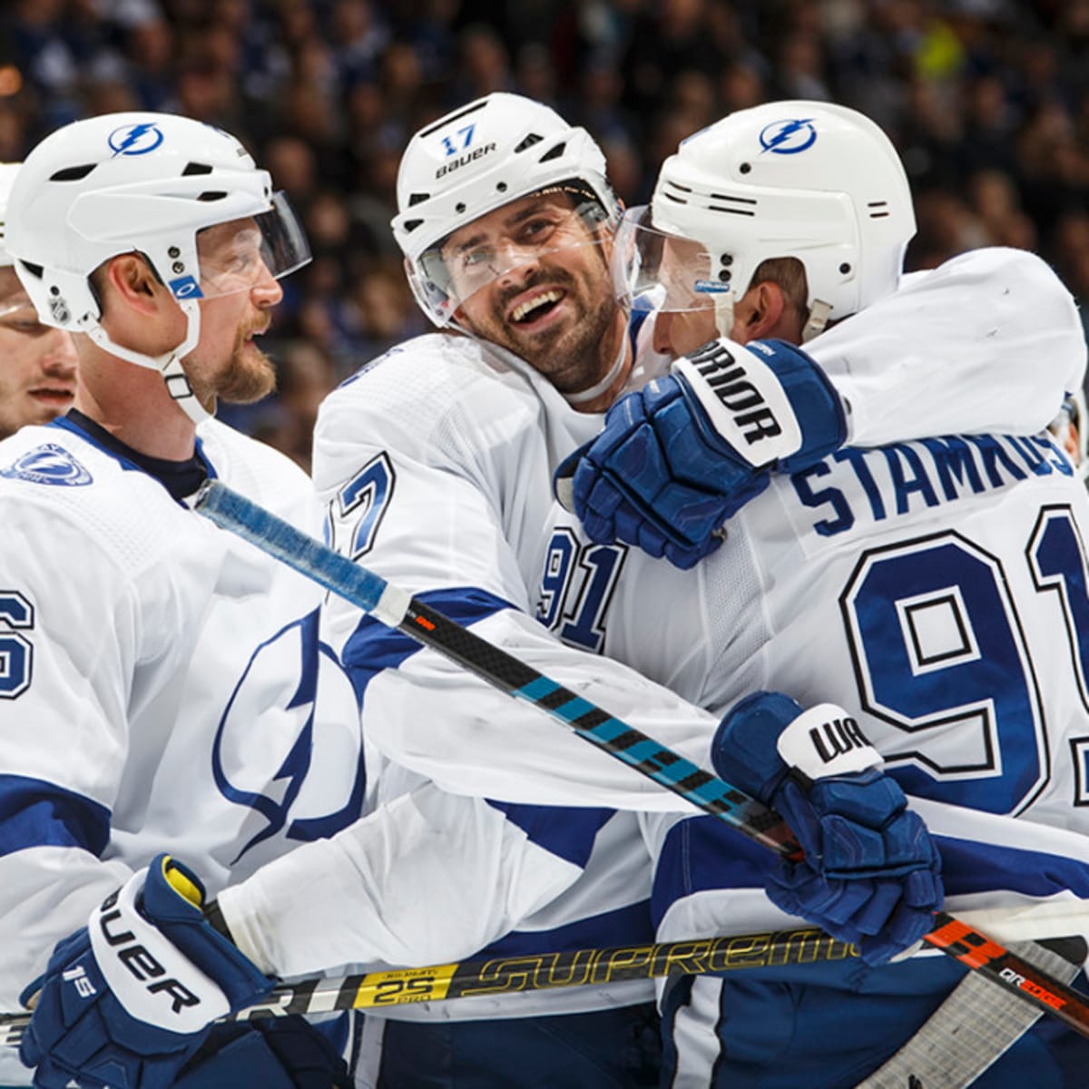 Andrei Vasilevskiy dominant Tampa Bay Lightning beat Vancouver Canucks 