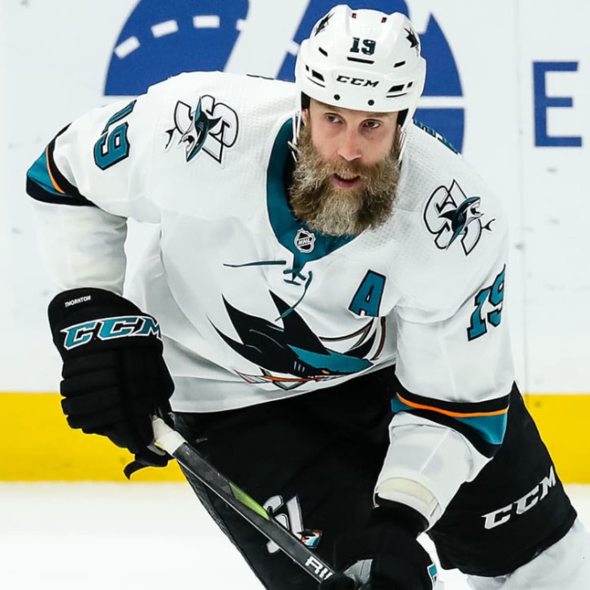 Joe Thornton re-signs with Sharks on 1-year deal, per report 
