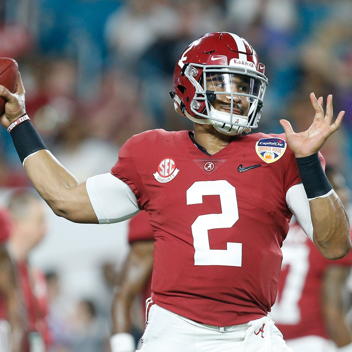 ESPN: Alabama QB Jalen Hurts enters transfer portal