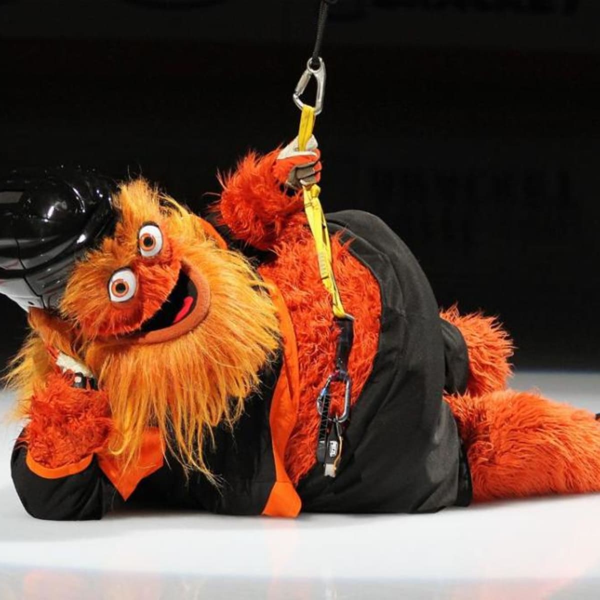 Flyers mascot Gritty is weird and thought-provoking - Sports Illustrated